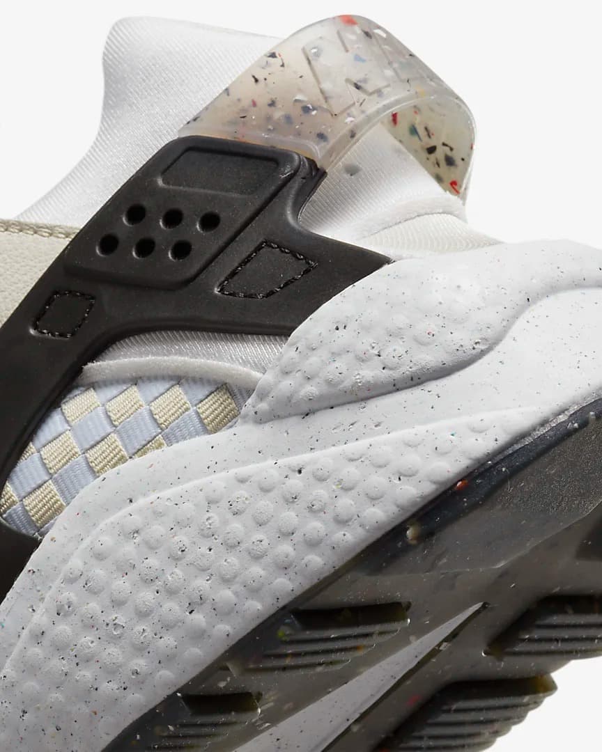 NIKE AIR HUARACHE CRATER PRM SNEAKERS (DM0863-001)