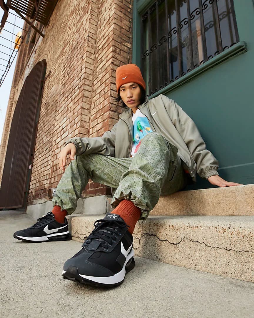КРОСІВКИ NIKE AIR MAX PRE-DAY (DC9402-001)