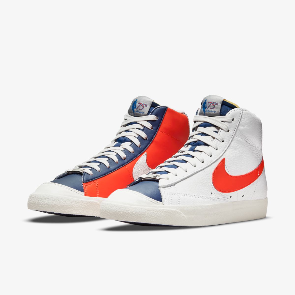 КРОСІВКИ NIKE BLAZER MID 77 EMB (DD8025-100)