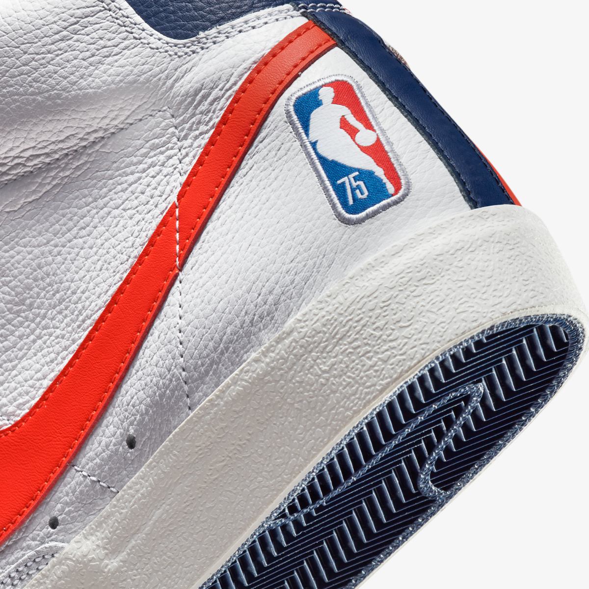 КРОСІВКИ NIKE BLAZER MID 77 EMB (DD8025-100)
