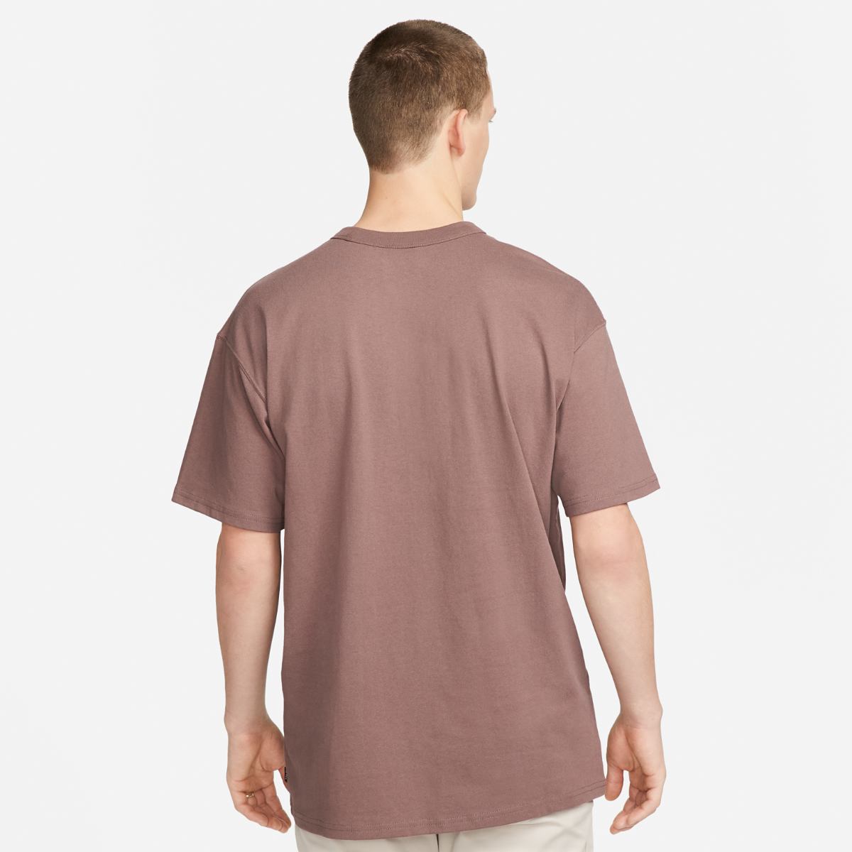 МУЖСКАЯ ФУТБОЛКА NIKE M NSW PREM ESSNTL SUST TEE (DO7392-291)