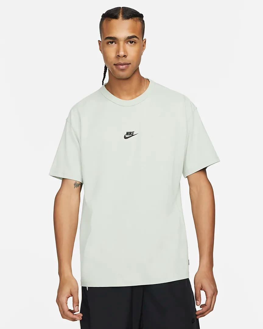 МУЖСКАЯ ФУТБОЛКА NIKE M NSW PREM ESSNTL SUST TEE (DO7392-017)
