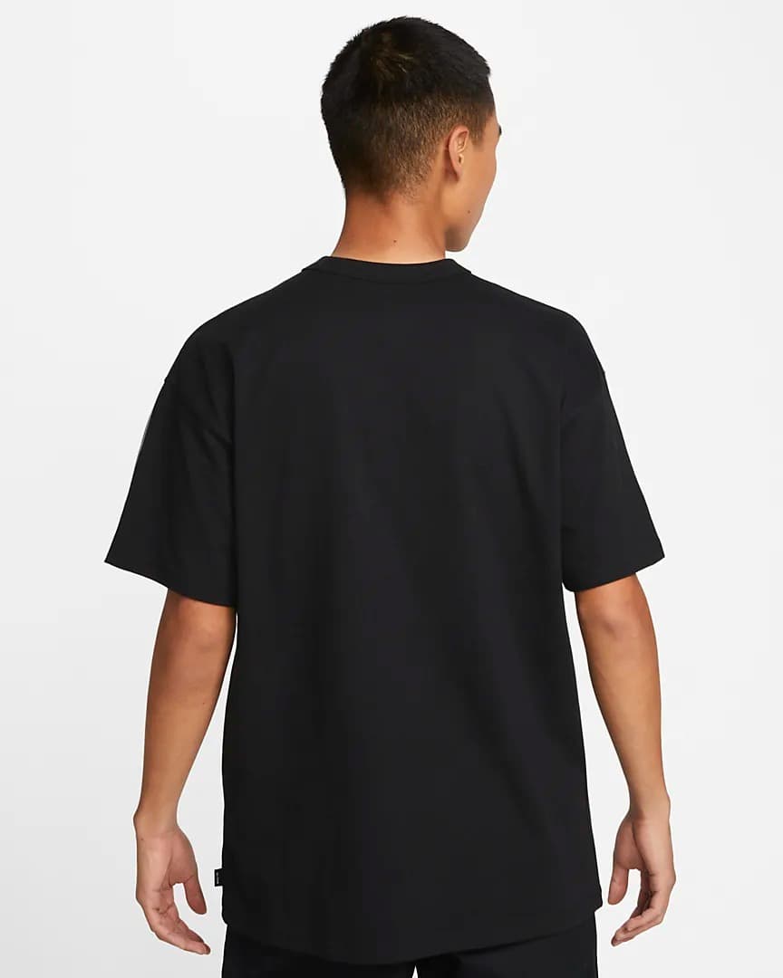 ФУТБОЛКА NIKE M NSW PREM ESSNTL SUST PKT TEE (DQ9295-010)