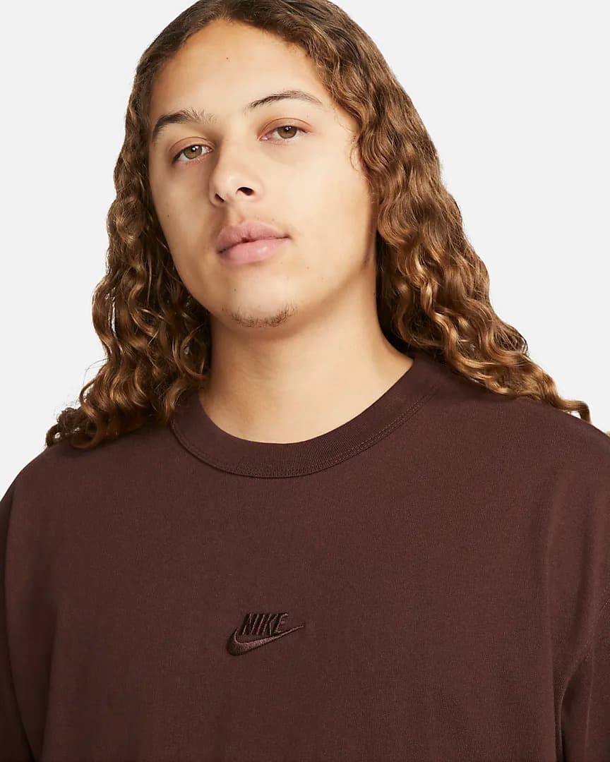 МУЖСКАЯ ФУТБОЛКА NIKE M NSW PREM ESSNTL SUST TEE (DO7392-227)