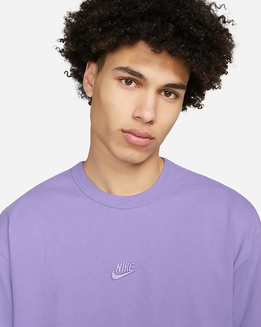 МУЖСКАЯ ФУТБОЛКА NIKE M NSW PREM ESSNTL SUST TEE (DO7392-567)