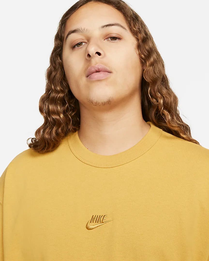 МУЖСКАЯ ФУТБОЛКА NIKE M NSW PREM ESSNTL SUST TEE (DO7392-725)