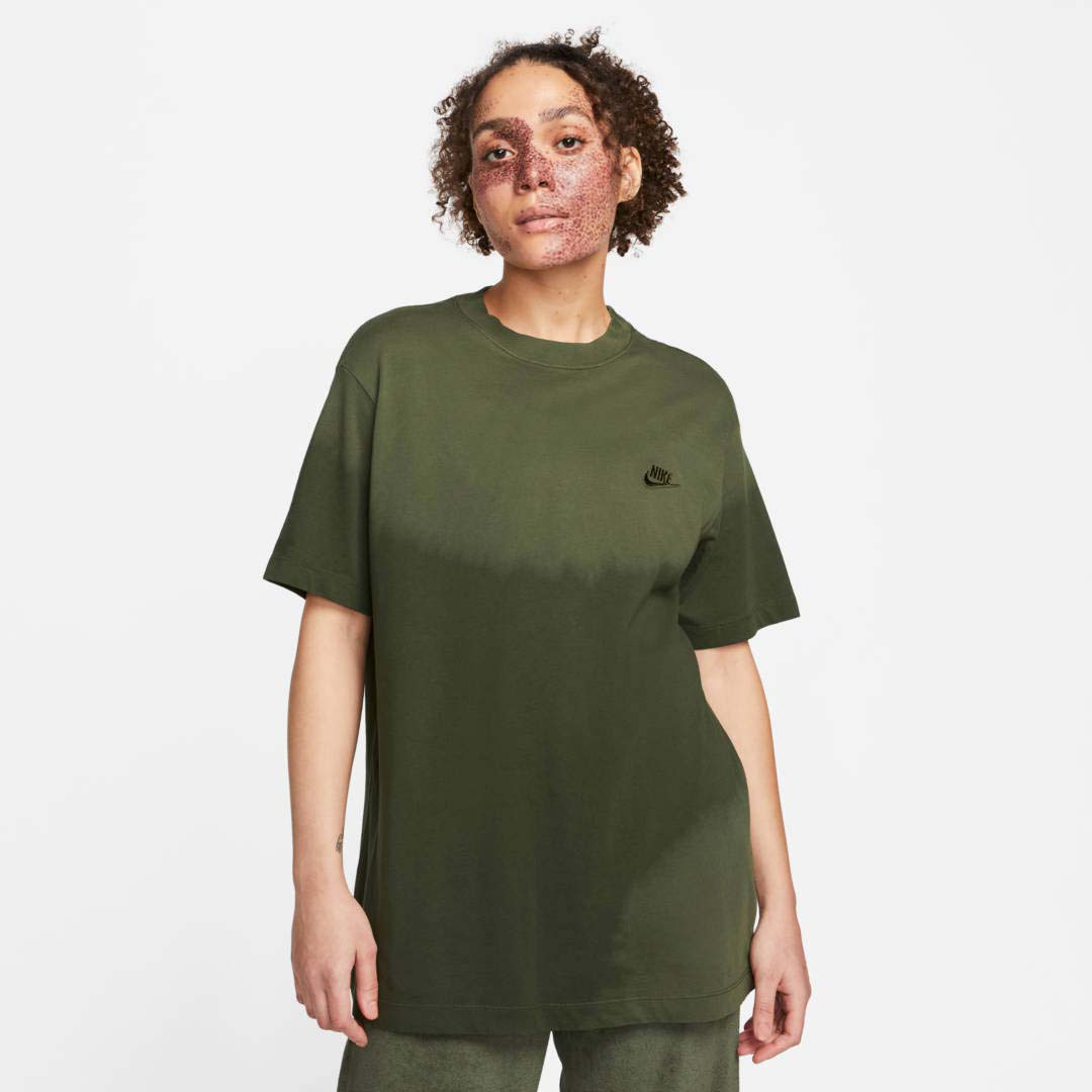 ФУТБОЛКА W NIKE NSW TEE ESSNTL (DX7912-325)