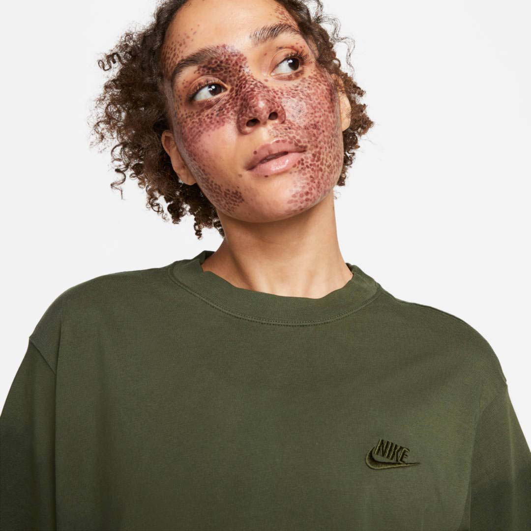 ФУТБОЛКА W NIKE NSW TEE ESSNTL (DX7912-325)