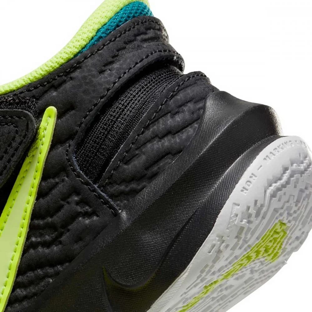 NIKE TEAM HUSTLE D 10 FLYEASE (PS) SNEAKERS (DD7302-012)