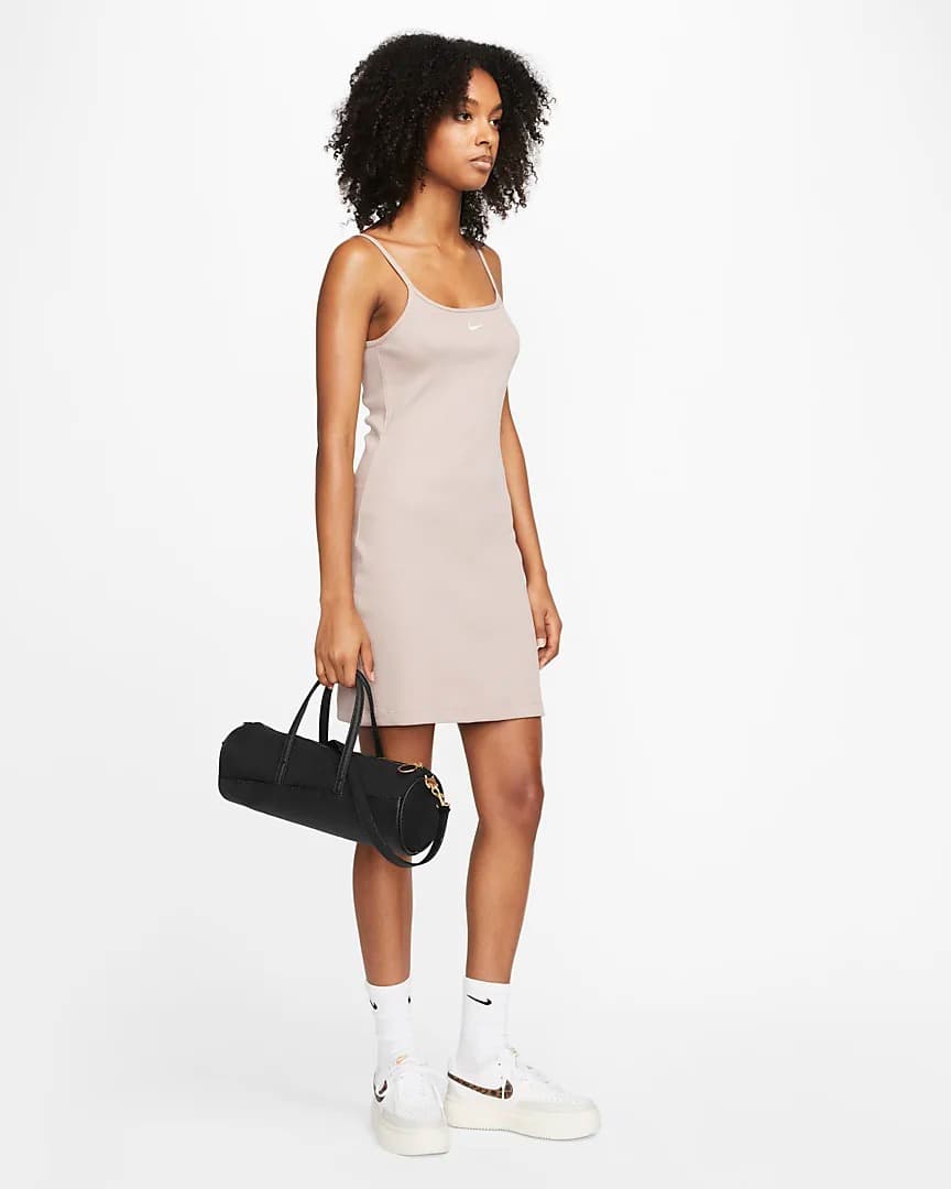 СУМКА NIKE W NSW CLASSIC BARREL BAG (DQ5812-010)