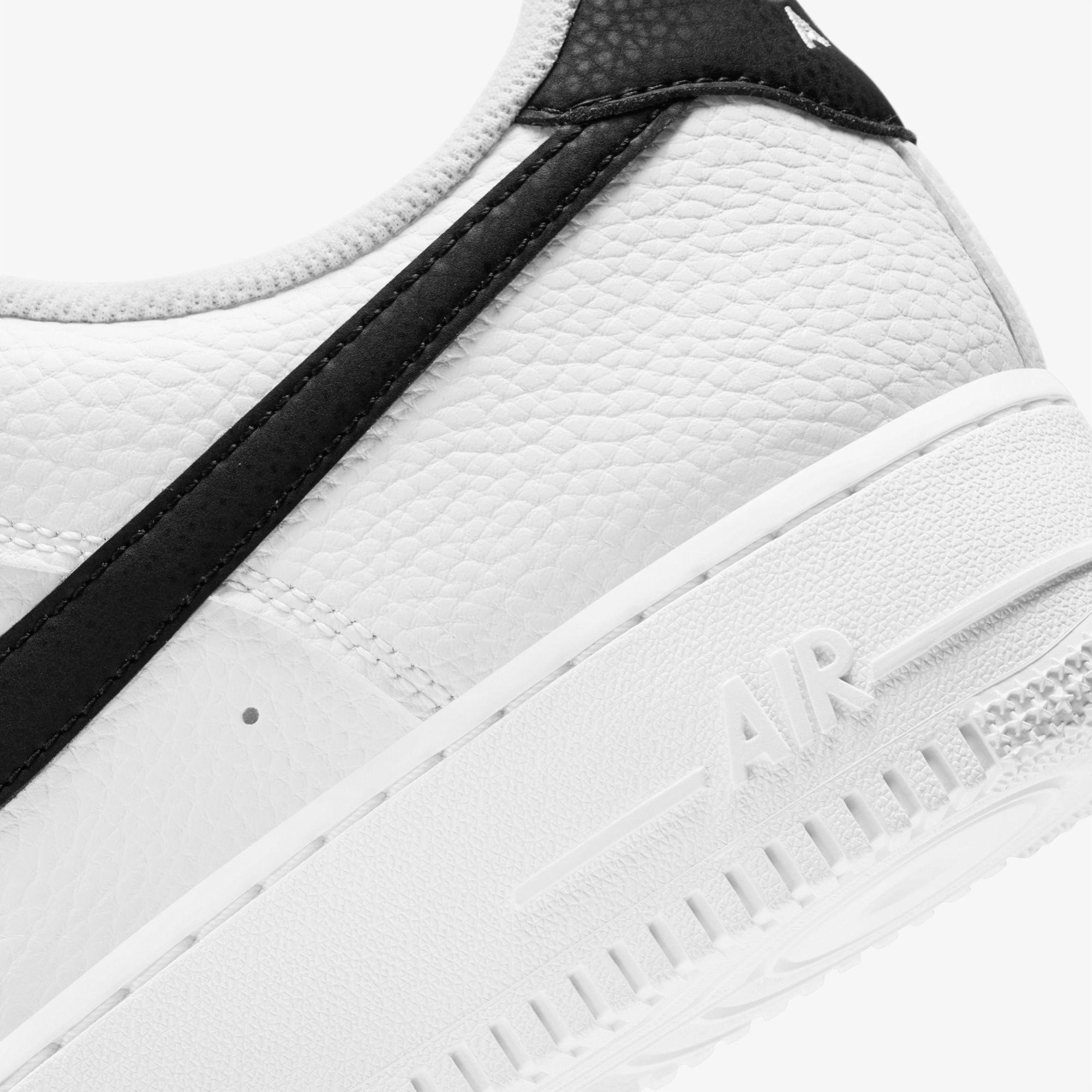 SNEAKERS NIKE W AIR FORCE 1 07 (DD8959-103)