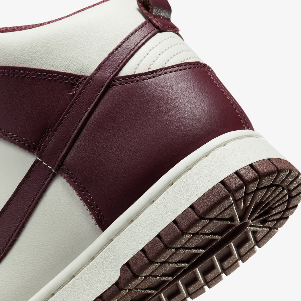 NIKE W DUNK HIGH SNEAKERS (DD1869-601)