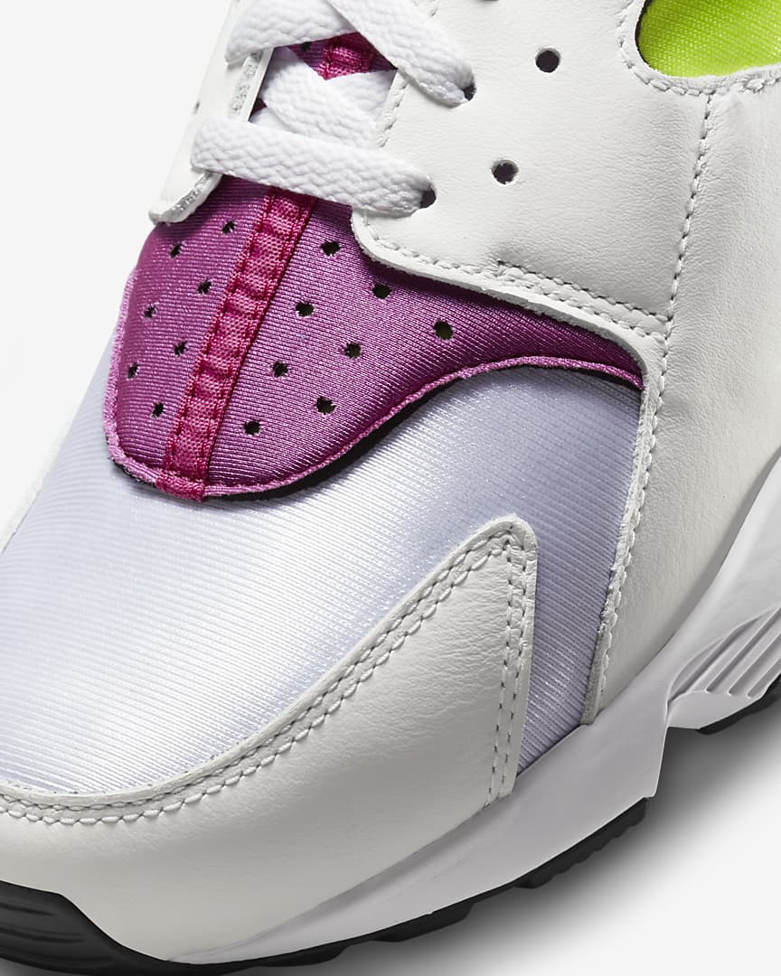NIKE AIR HUARACHE SNEAKERS (DD1068-104)