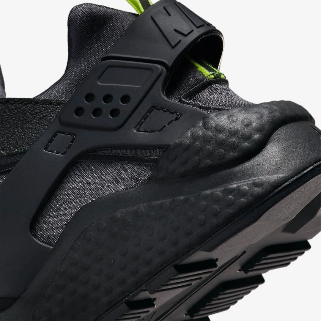 КРОССОВКИ NIKE AIR HUARACHE (DZ4499-001)