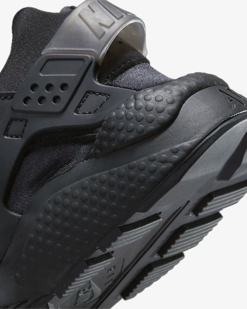 NIKE W AIR HUARACHE SNEAKERS (DH4439-001)