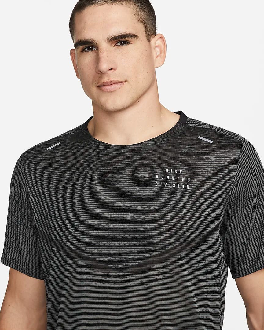 ФУТБОЛКА NIKE M NK DFADV RUN DVN TECHKNIT SS (DM4765-010)