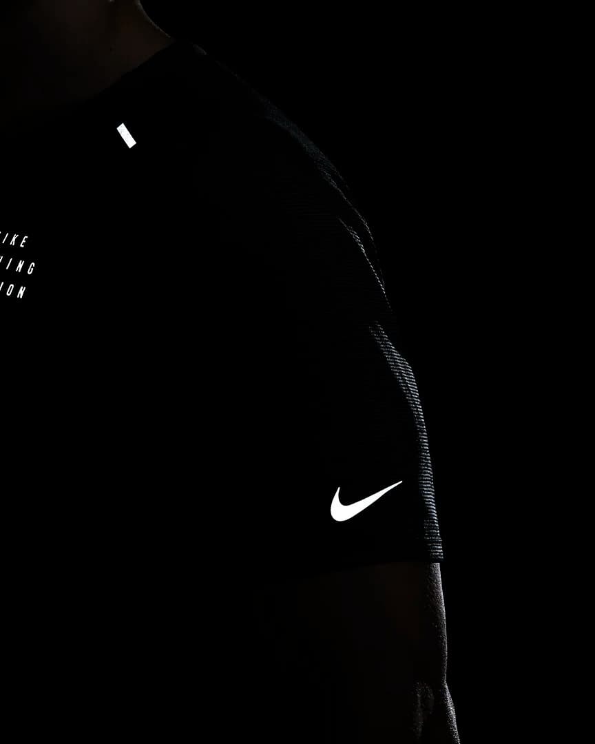 ФУТБОЛКА NIKE M NK DFADV RUN DVN TECHKNIT SS (DM4765-010)