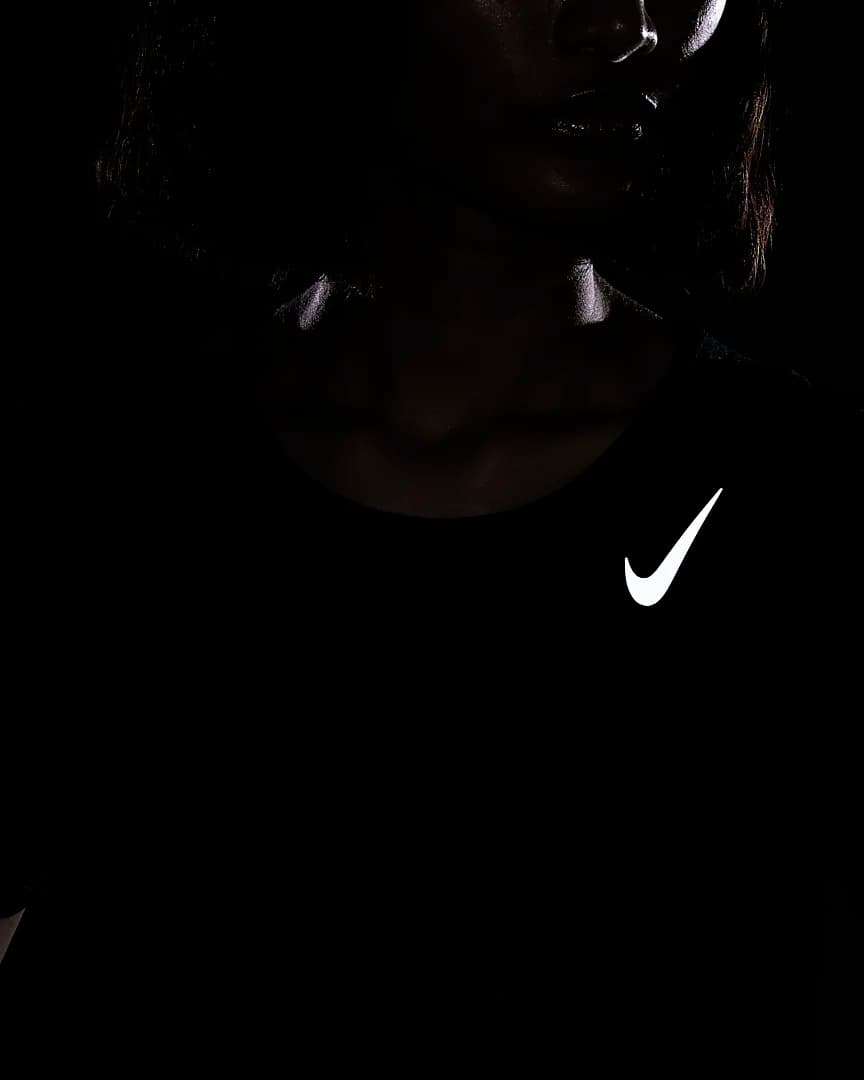 ФУТБОЛКА NIKE W NK FAST DF SS TOP (DD5927-010)