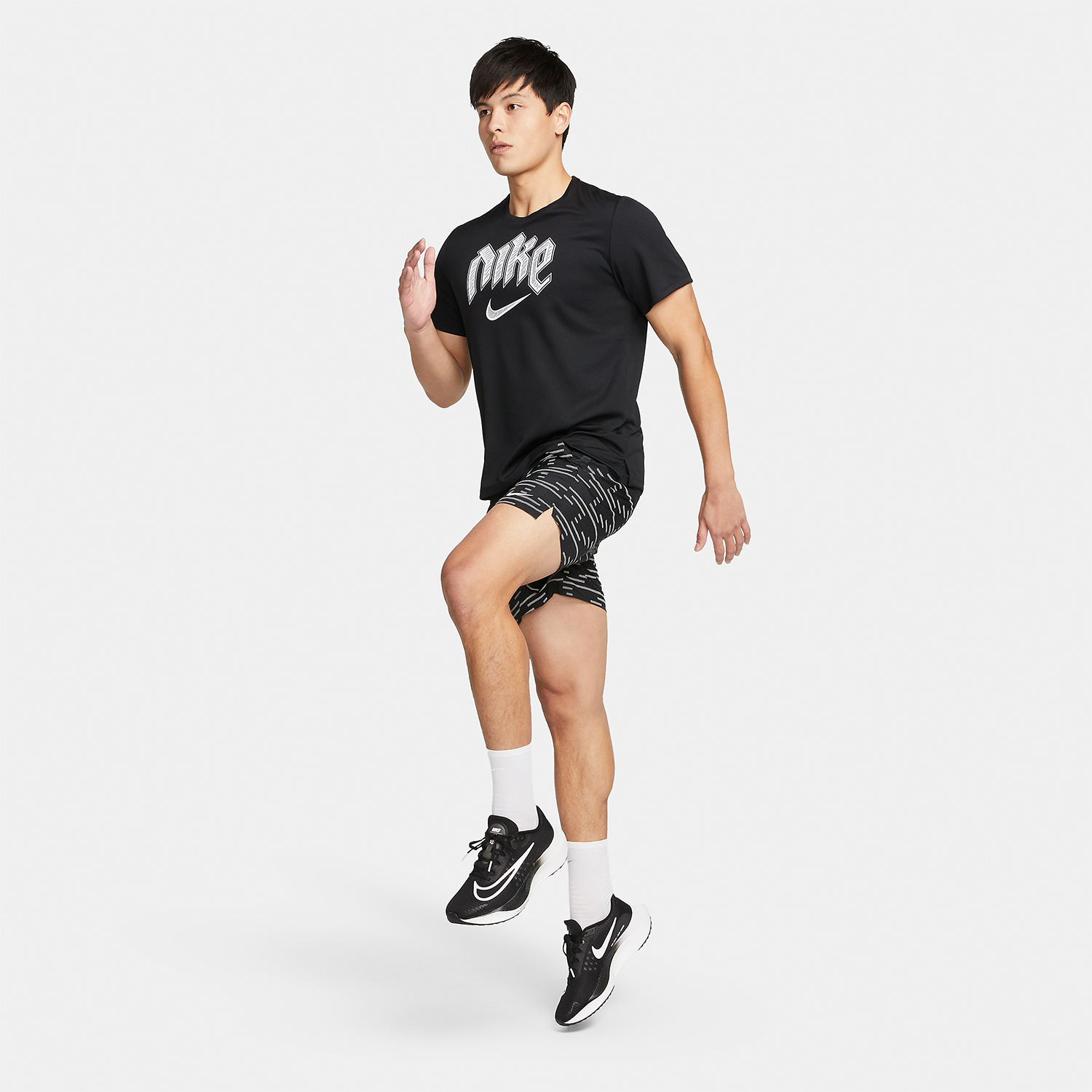 ФУТБОЛКА NIKE M NK DF RUN DVN MILER SS (DX0839-010)