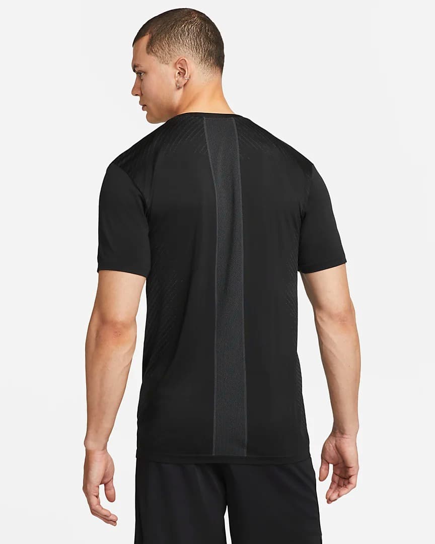 ФУТБОЛКА NIKE M NK DF SEAMLESS SS TOP (DM5509-010)