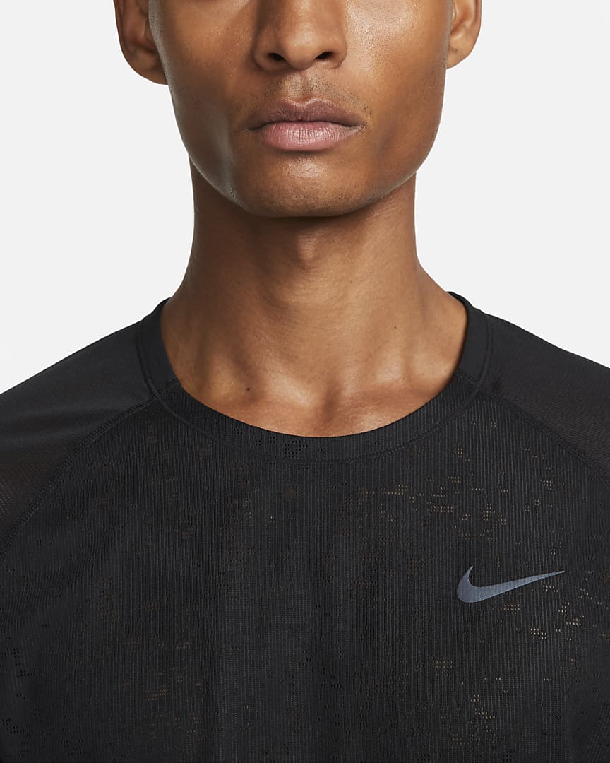 ФУТБОЛКА NIKE M NK DFADV RUN DVN TECHKNIT SS (DX0853-010)