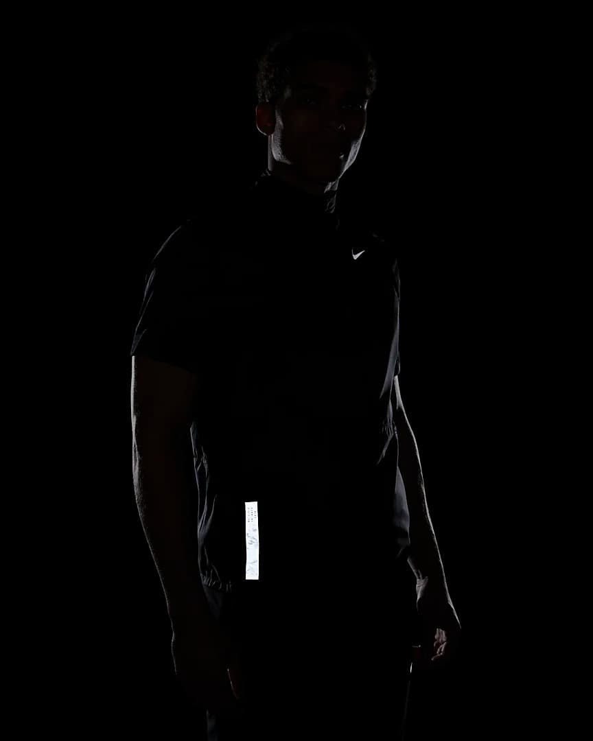 ЖИЛЕТКА NIKE M NK RPL RUN DVN VEST (DX0847-010)