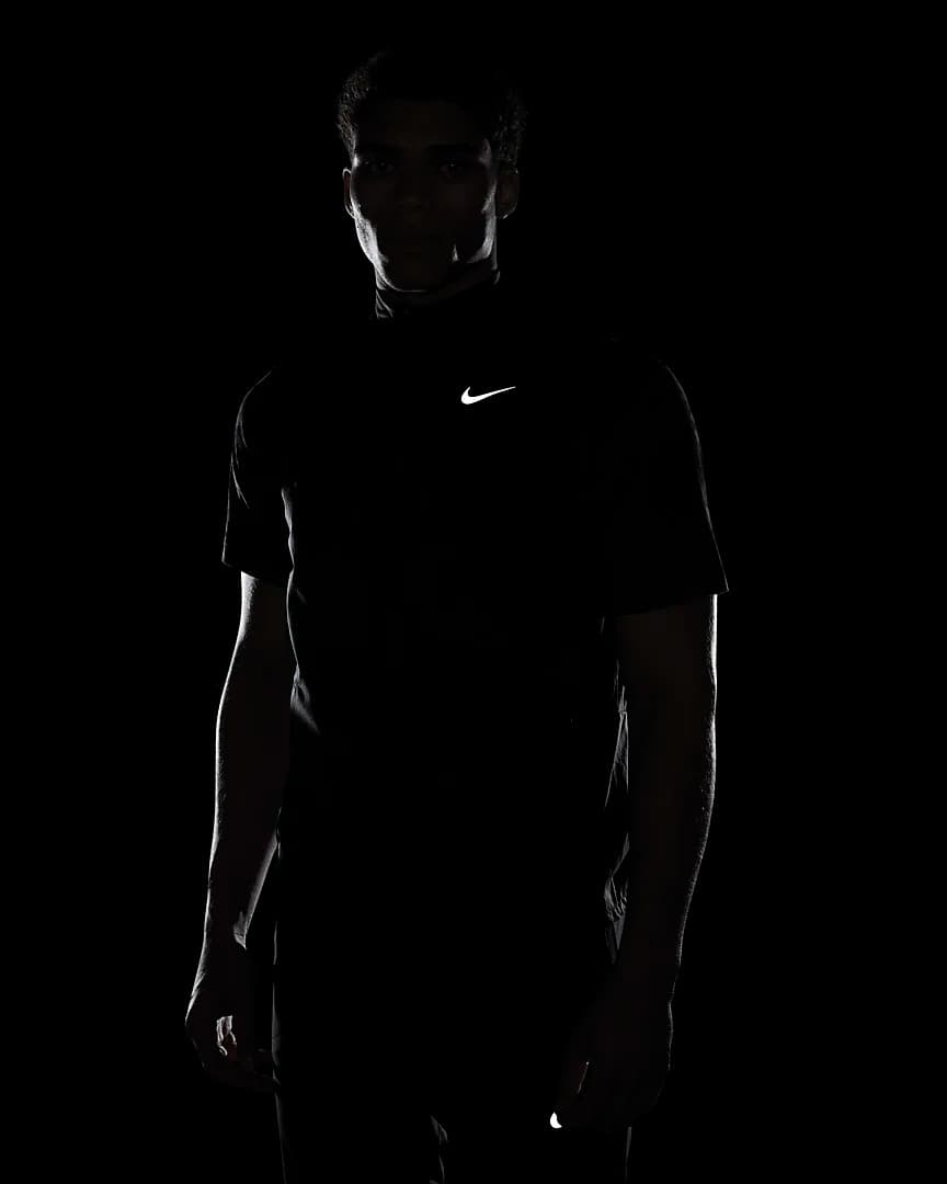 ЖИЛЕТКА NIKE M NK RPL RUN DVN VEST (DX0847-010)