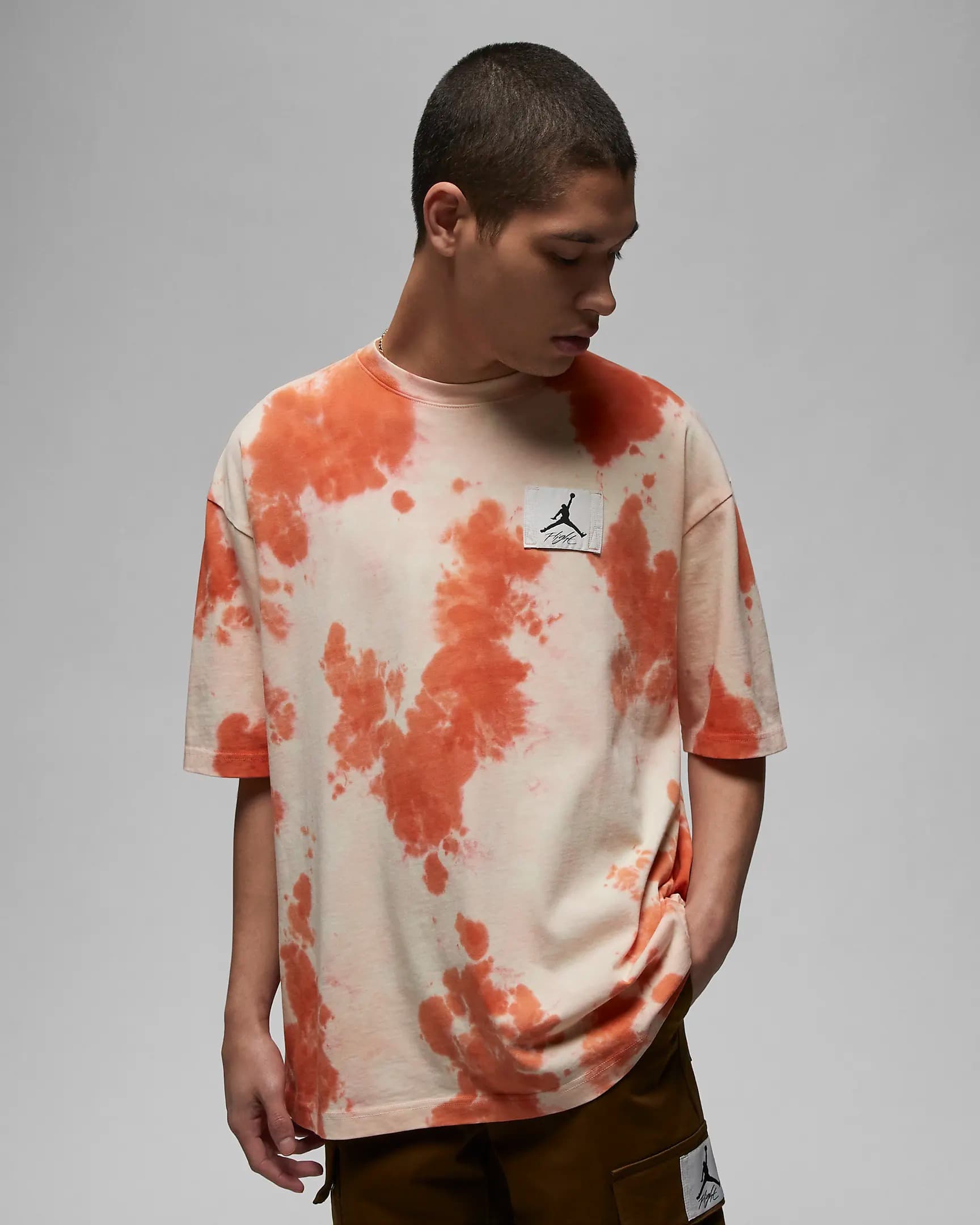 ФУТБОЛКА JORDAN M J ESS STMT OVSZ GFX SS CREW (DX9583-111)