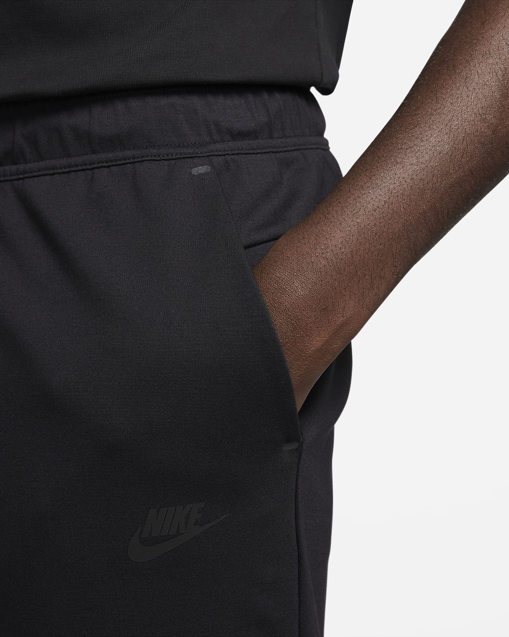 ШОРТЫ NIKE M NK TECH LGHTWHT SHORT (DX0828-010)