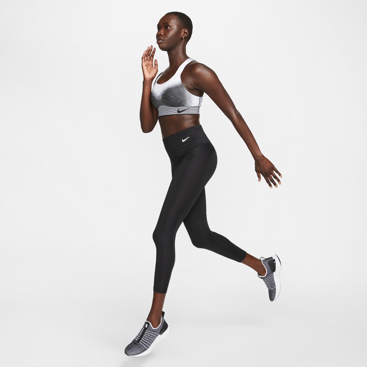 ТОП СПОРТИВНЫЙ W NIKE NK SWSH FLYKNIT BRA (DQ5119-010)