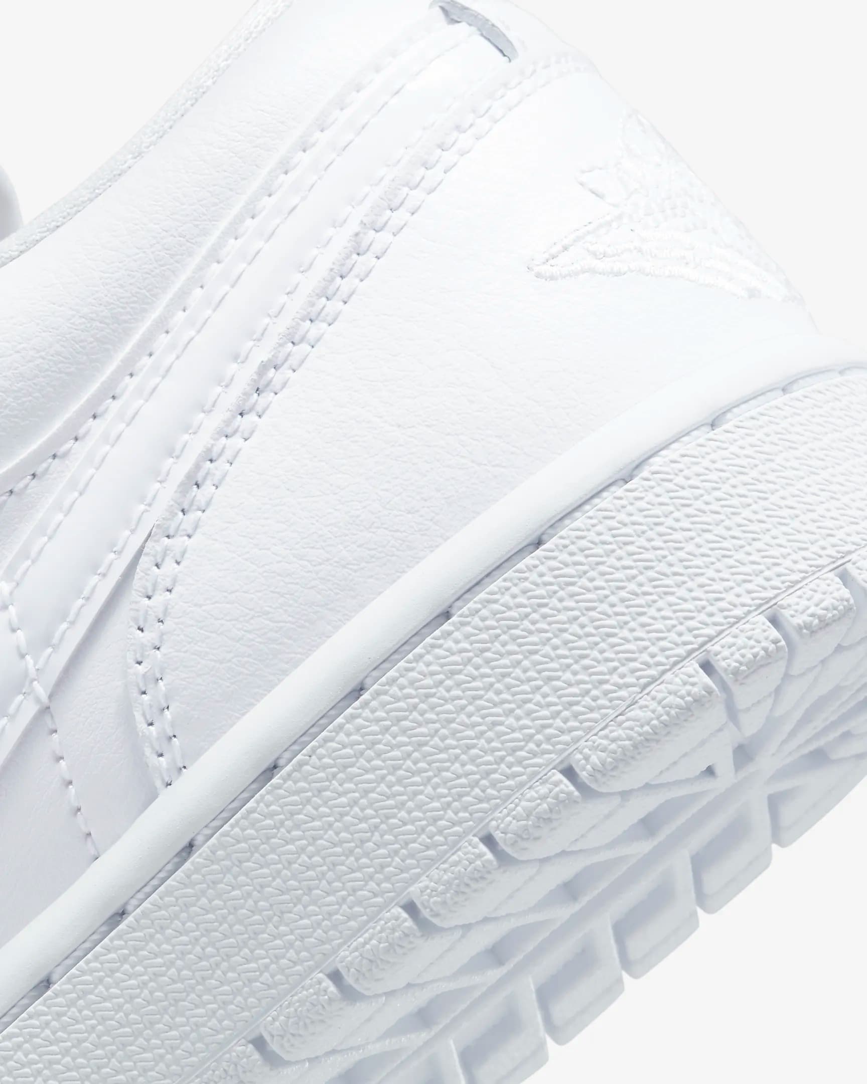 WMNS AIR JORDAN 1 LOW SNEAKERS (DV0990-111)