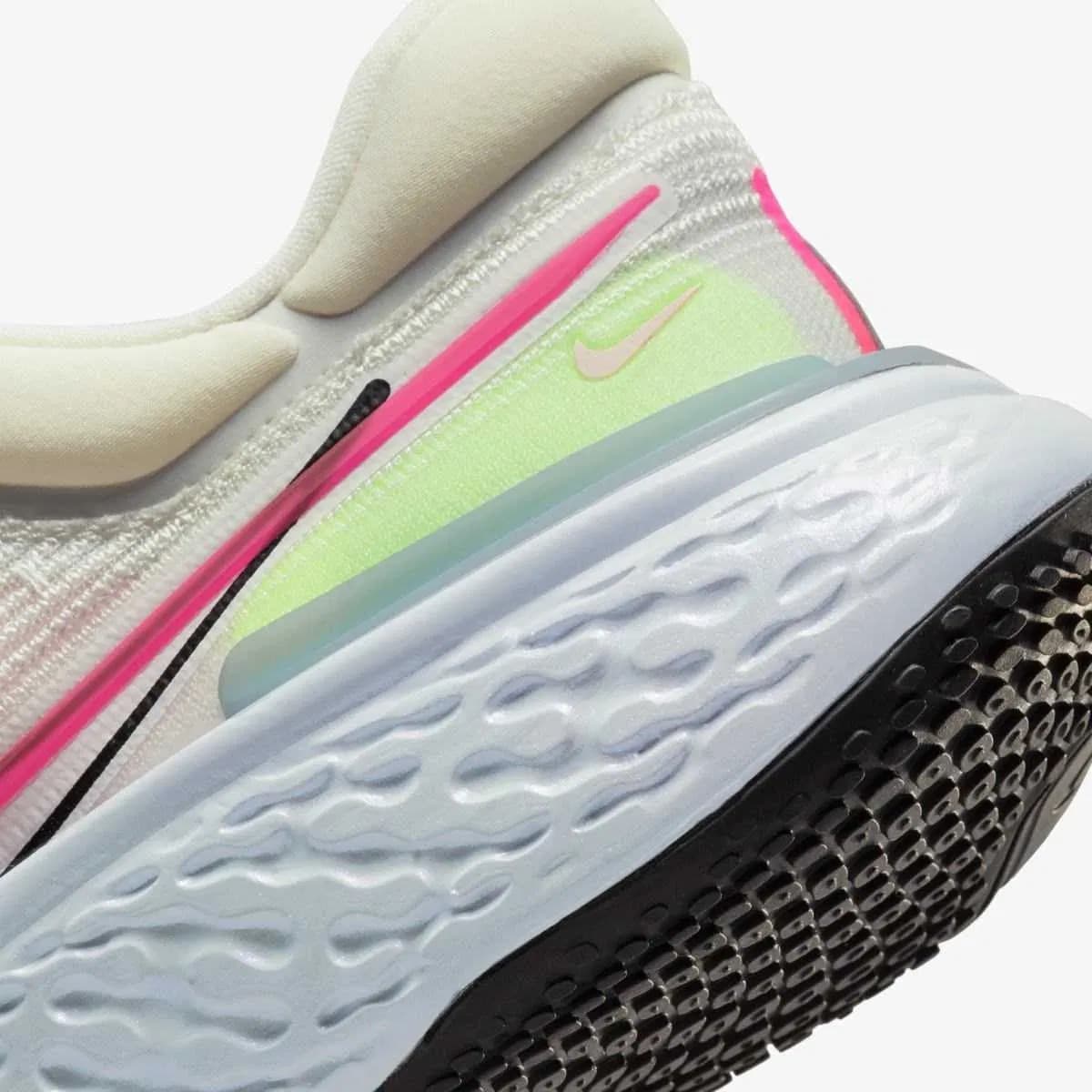 NIKE ZOOMX INVINCIBLE RUN FK SNEAKERS (DJ5450-001)