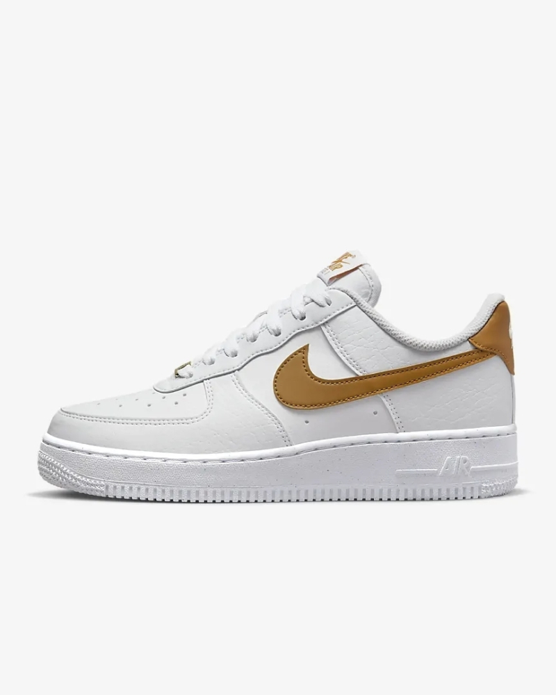 SNEAKERS W NIKE AIR FORCE 1 07 NEXT NATURE (DN1430-104)