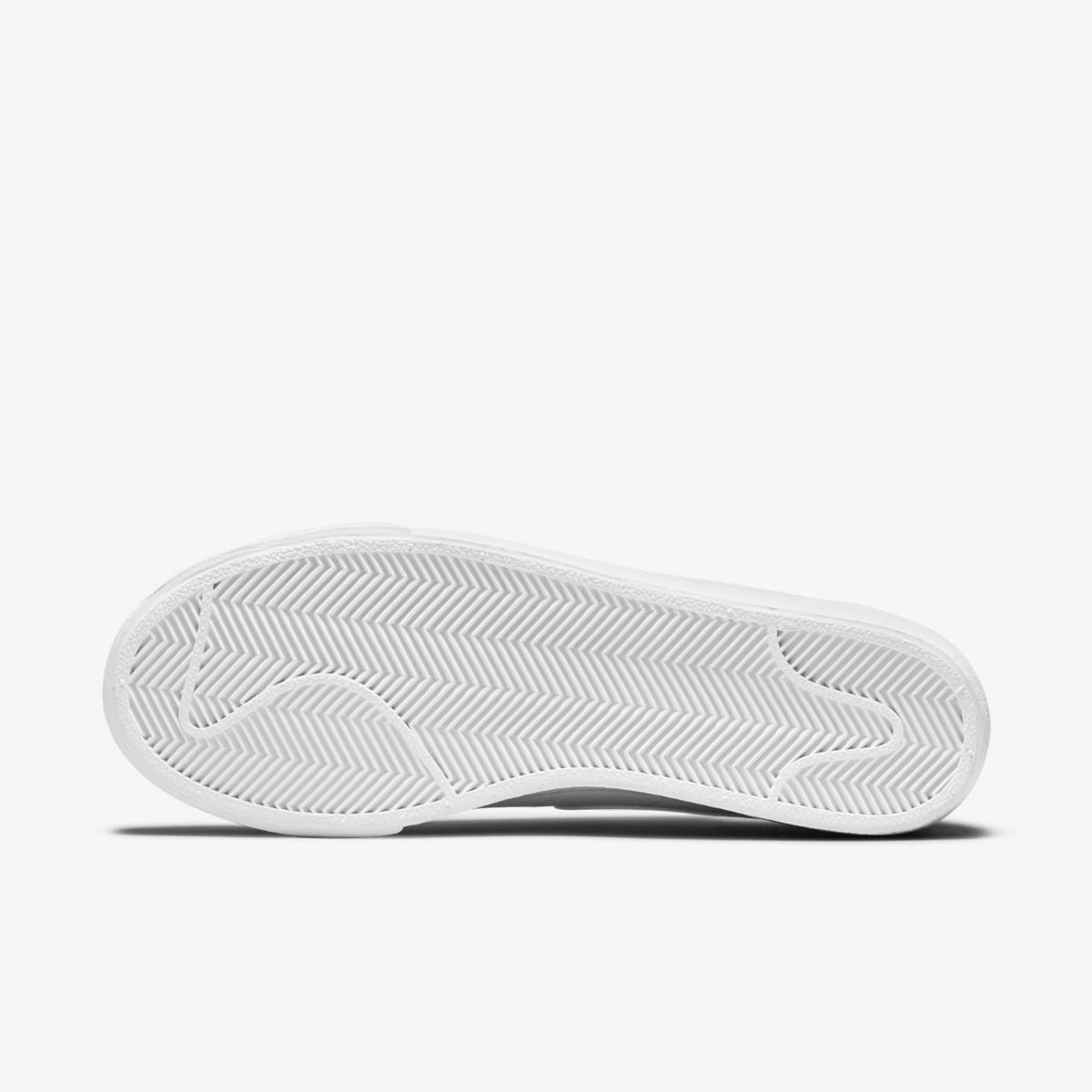 SNEAKERS W NIKE BLAZER LOW PLATFORM (DJ0292-100)