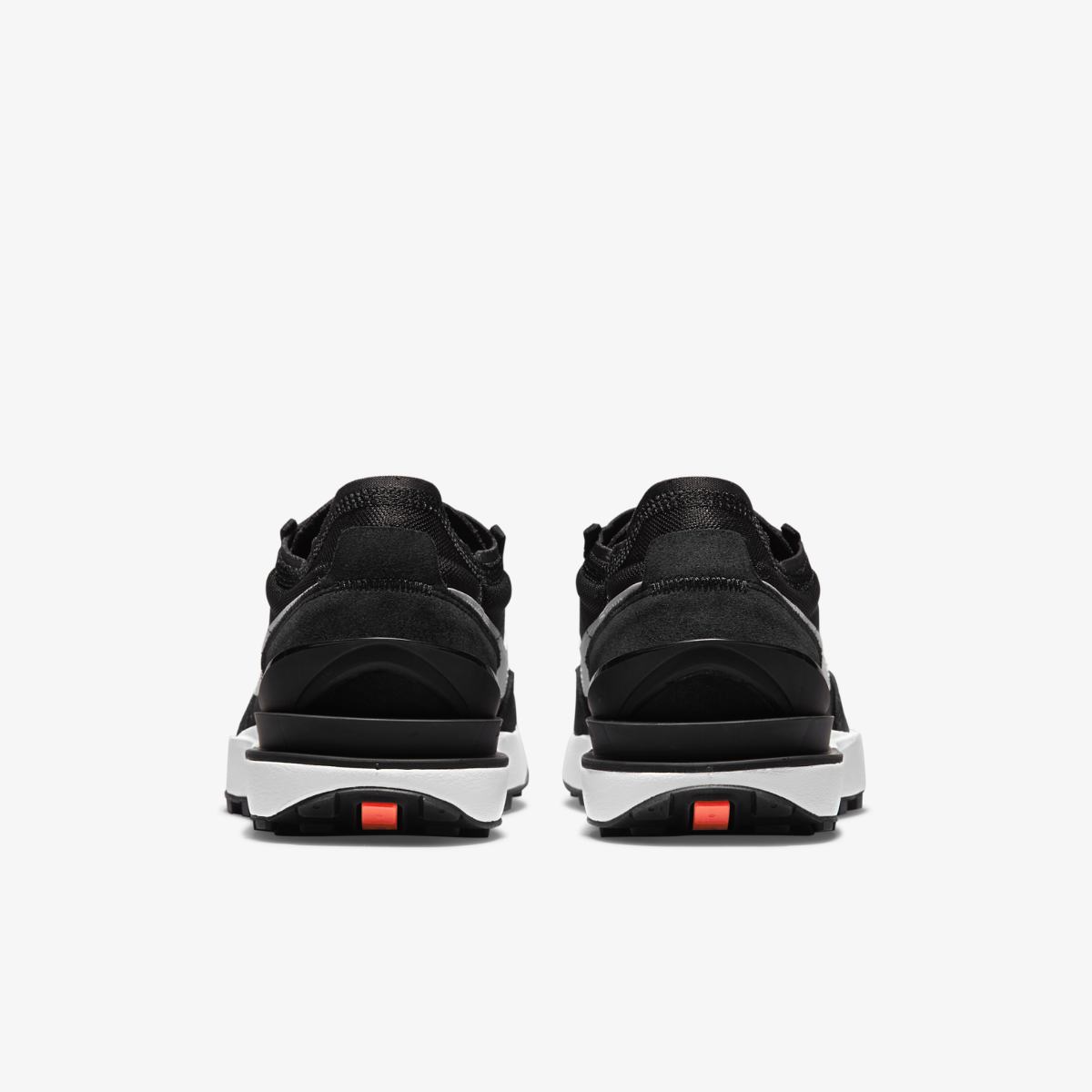 WMNS NIKE WAFFLE ONE SNEAKERS (DC2533-001)