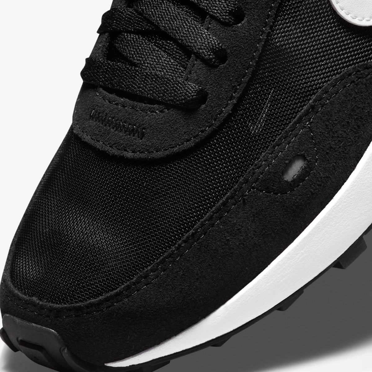 WMNS NIKE WAFFLE ONE SNEAKERS (DC2533-001)