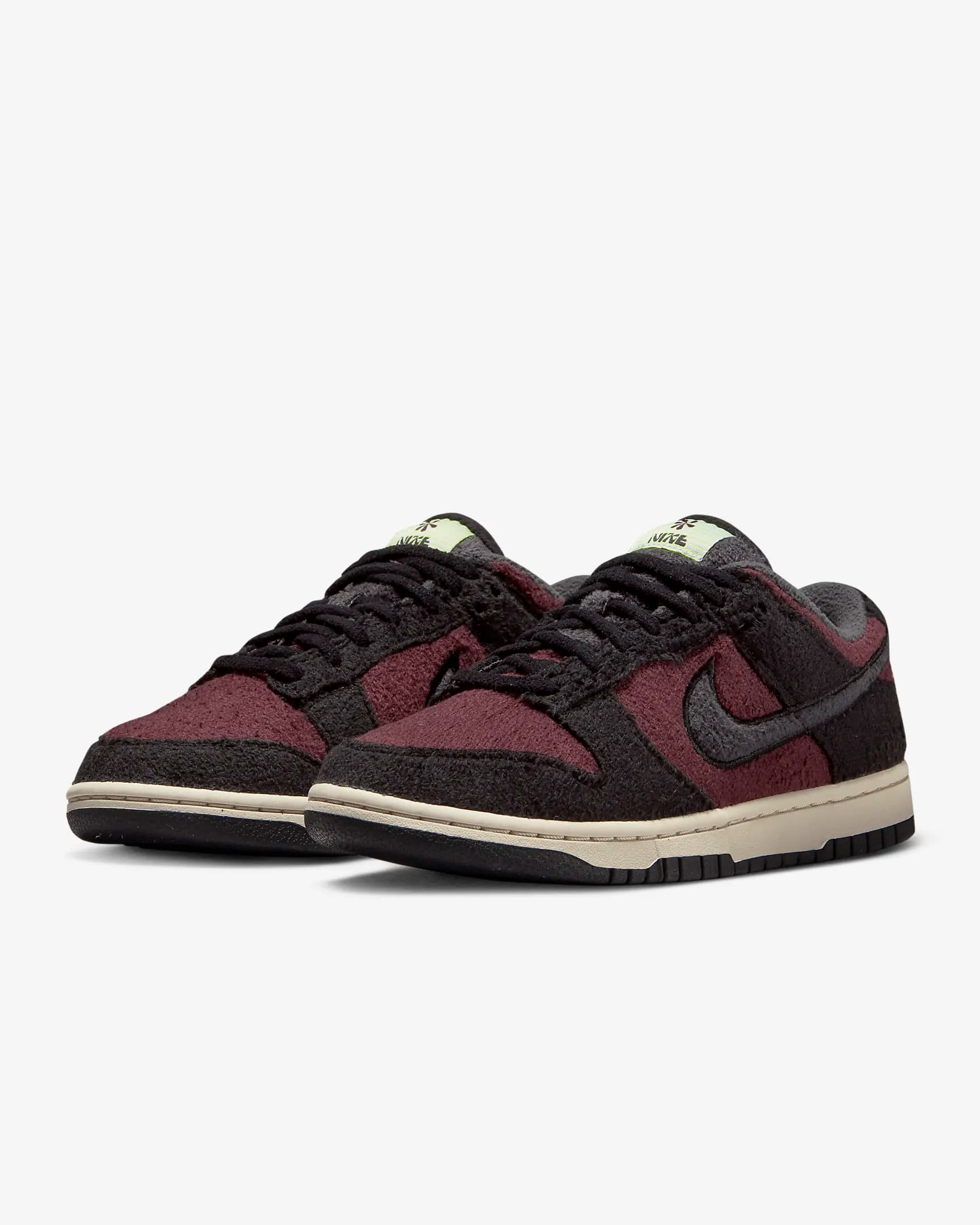 КЕДЫ NIKE WMNS DUNK LOW SE CC (DQ7579-600)
