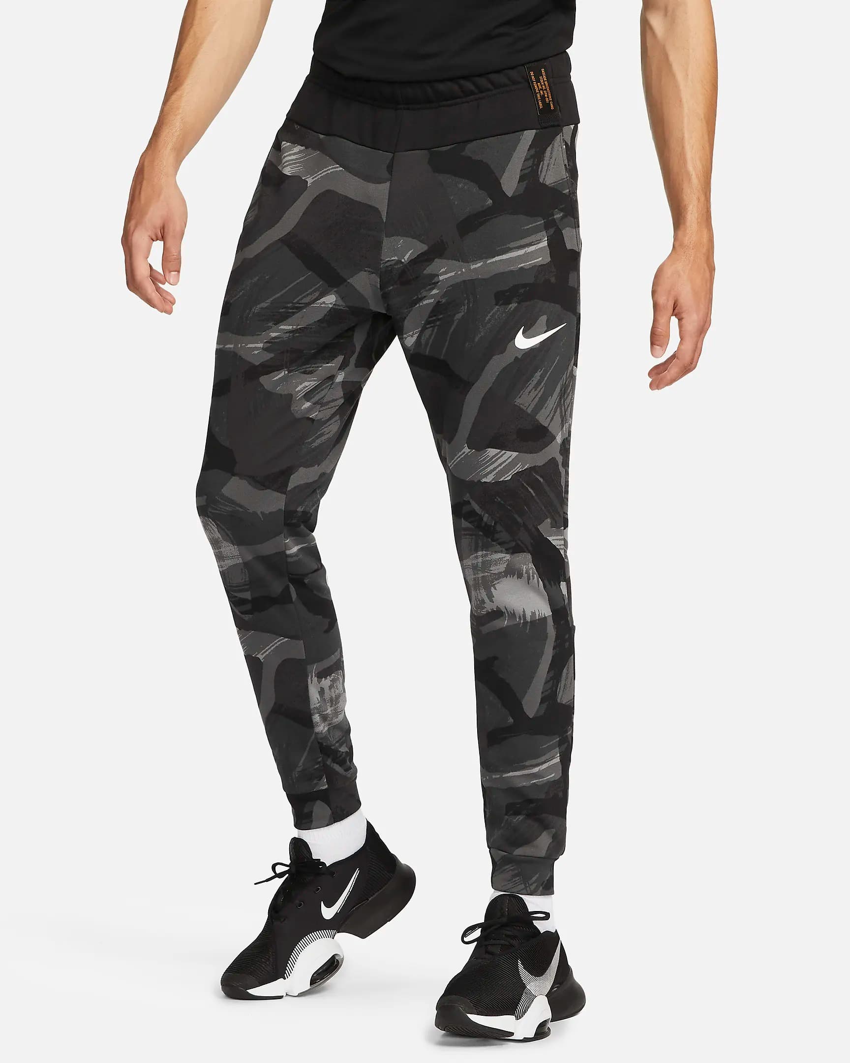 ШТАНЫ NIKE M NK DF FLC PANT TAPER CAMO (FB7081-010)
