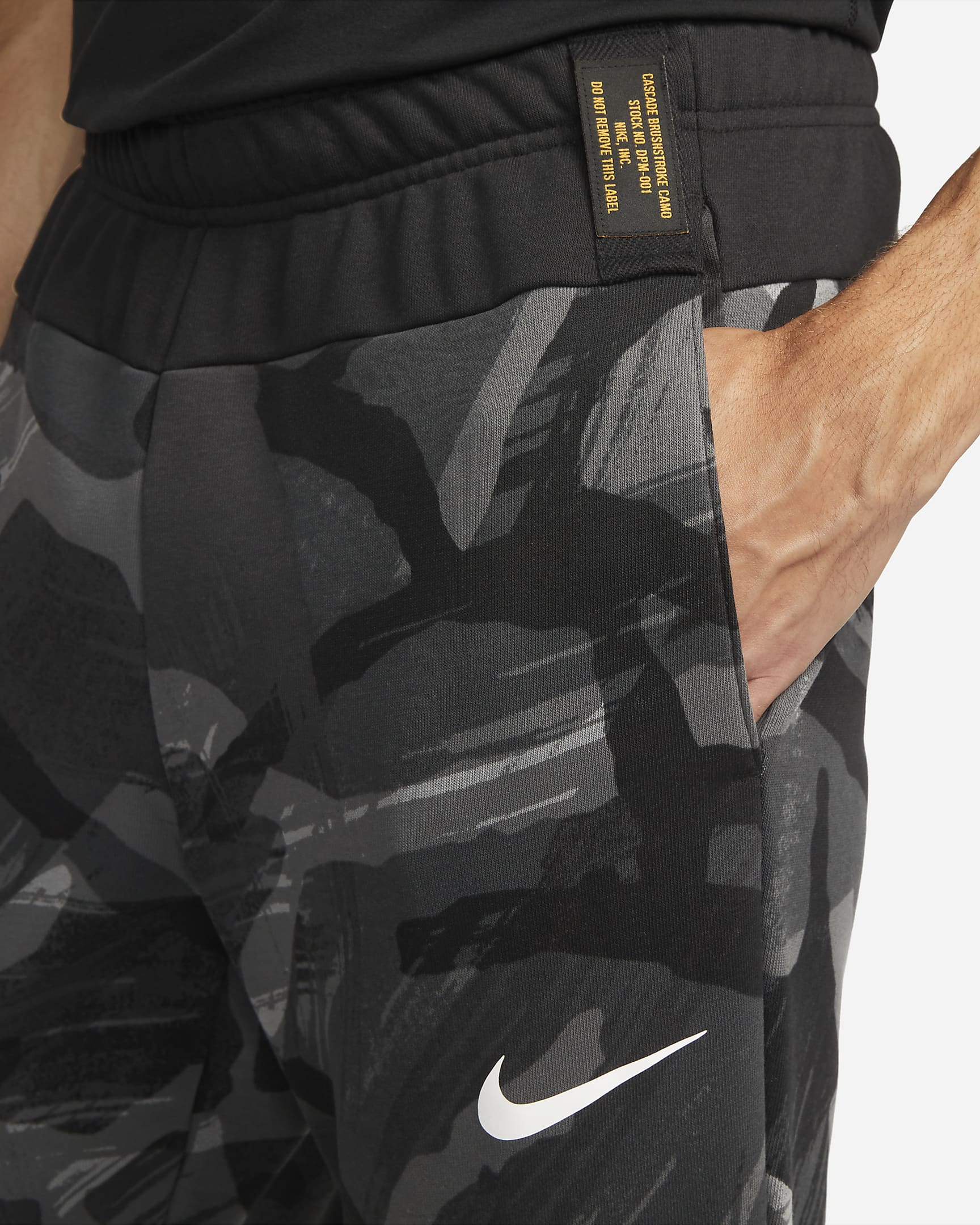 ШТАНЫ NIKE M NK DF FLC PANT TAPER CAMO (FB7081-010)