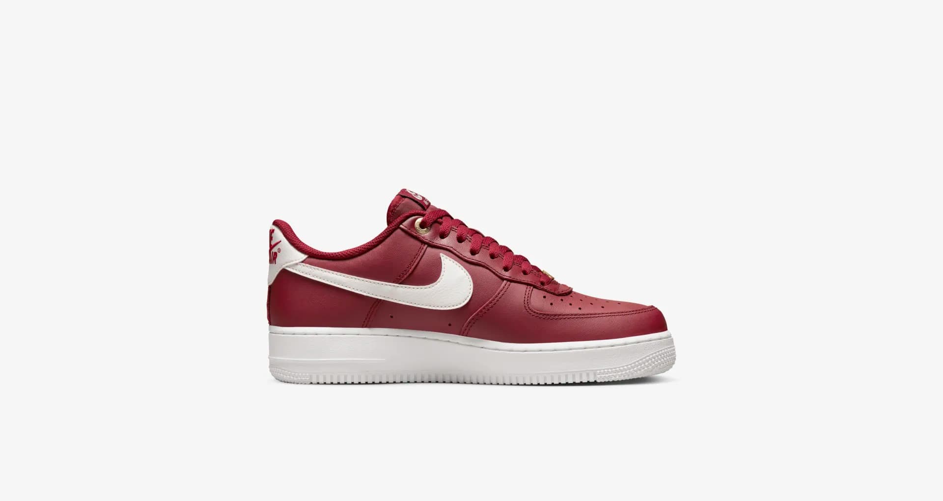 SNEAKERS NIKE AIR FORCE 1 07 PRM (DQ7664-600)