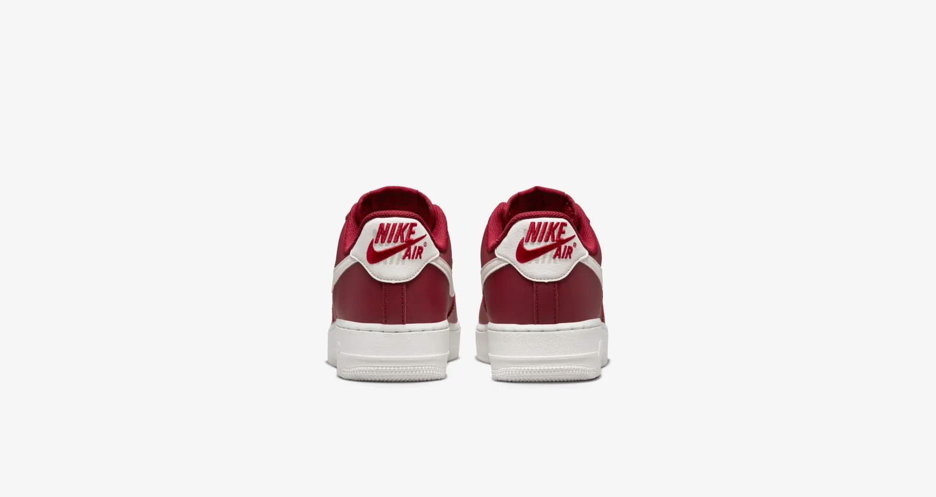 SNEAKERS NIKE AIR FORCE 1 07 PRM (DQ7664-600)