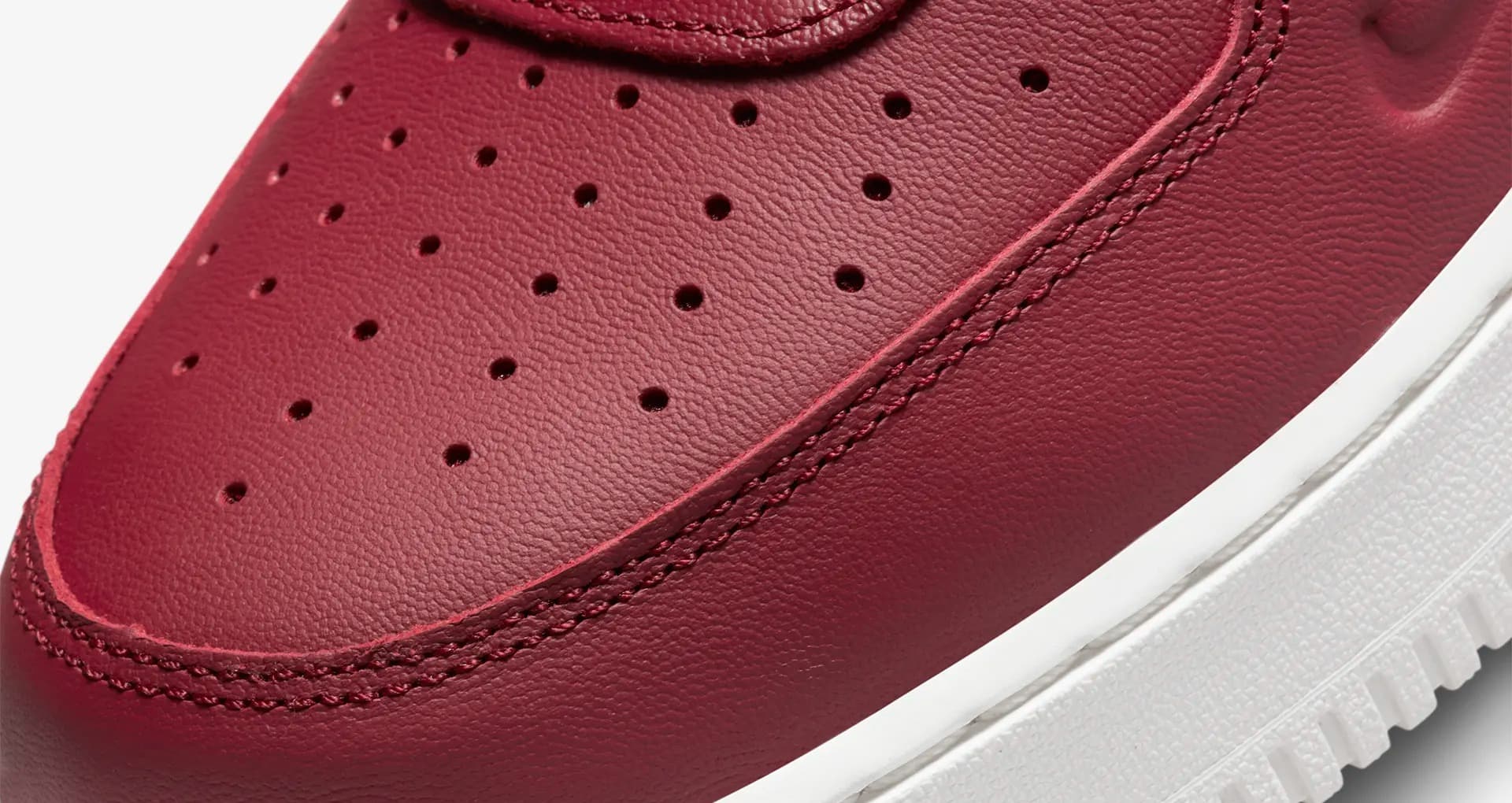 SNEAKERS NIKE AIR FORCE 1 07 PRM (DQ7664-600)