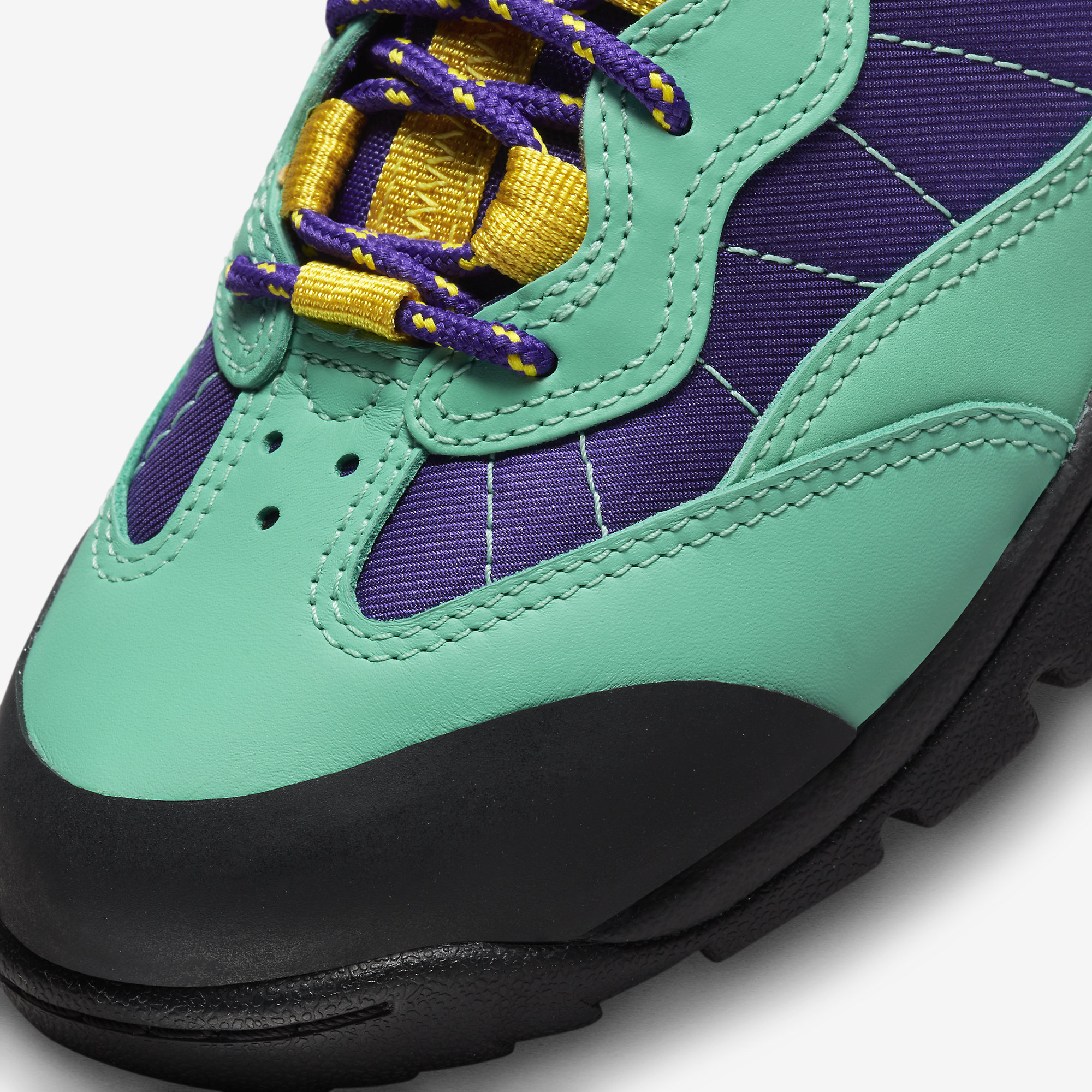 NIKE ACG AIR MADA SNEAKERS (DO9332-300)