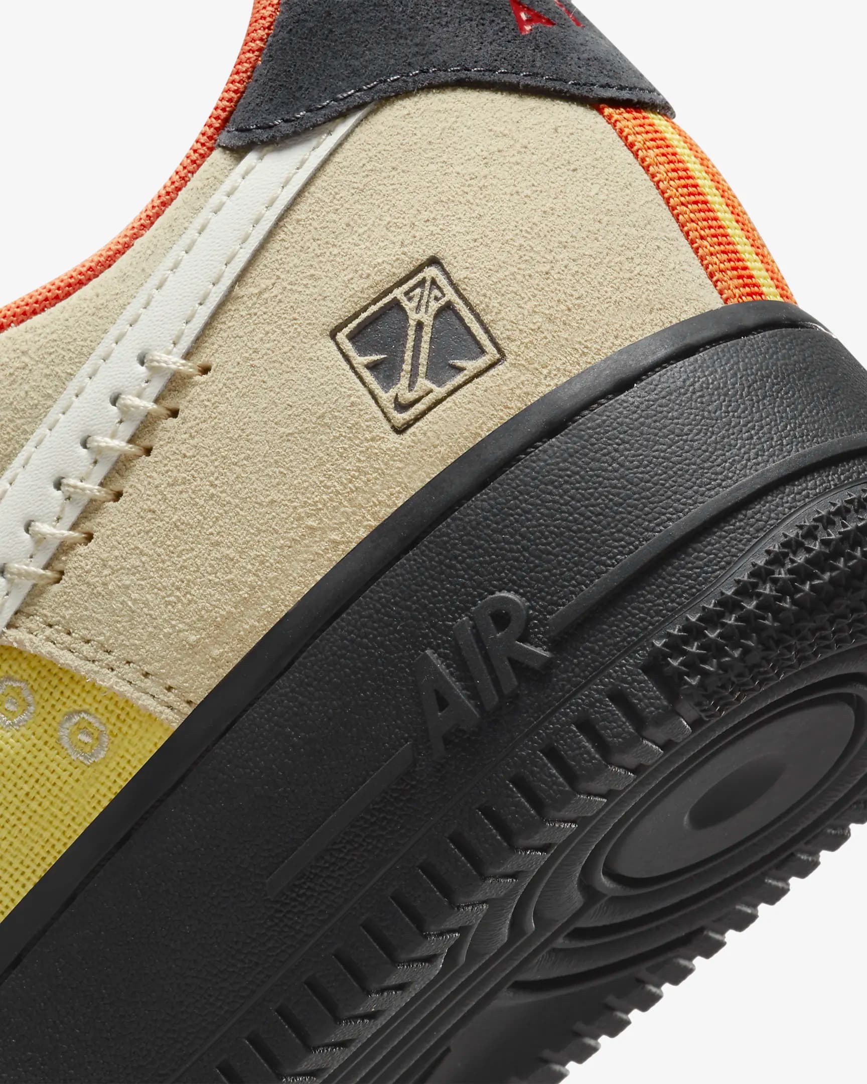 NIKE AIR FORCE 1 07 LX SNEAKERS (DZ5355-126)