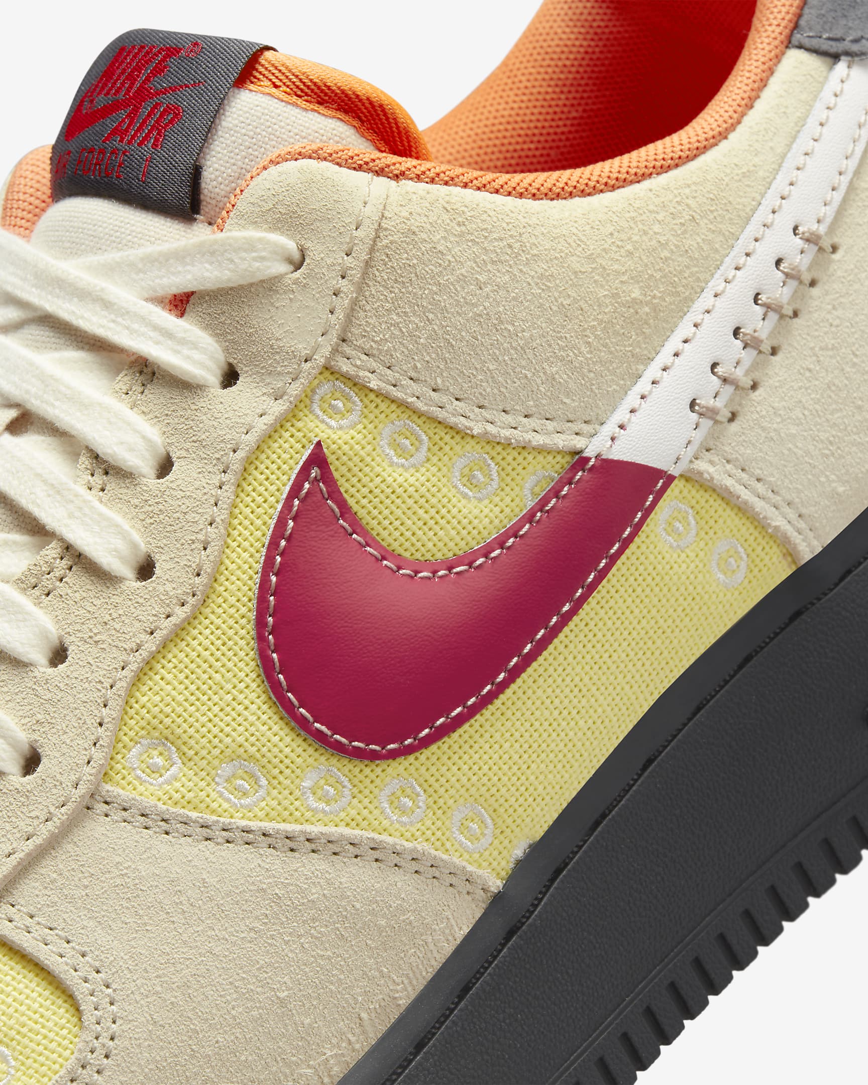 NIKE AIR FORCE 1 07 LX SNEAKERS (DZ5355-126)