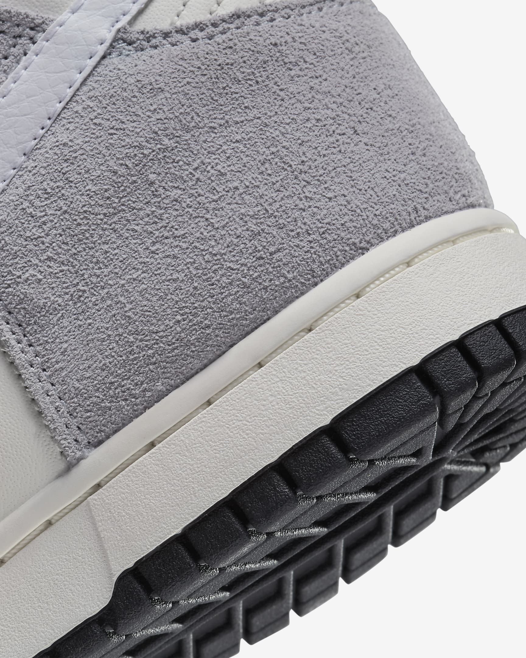 NIKE DUNK HI RETRO SNEAKERS (DZ4515-100)