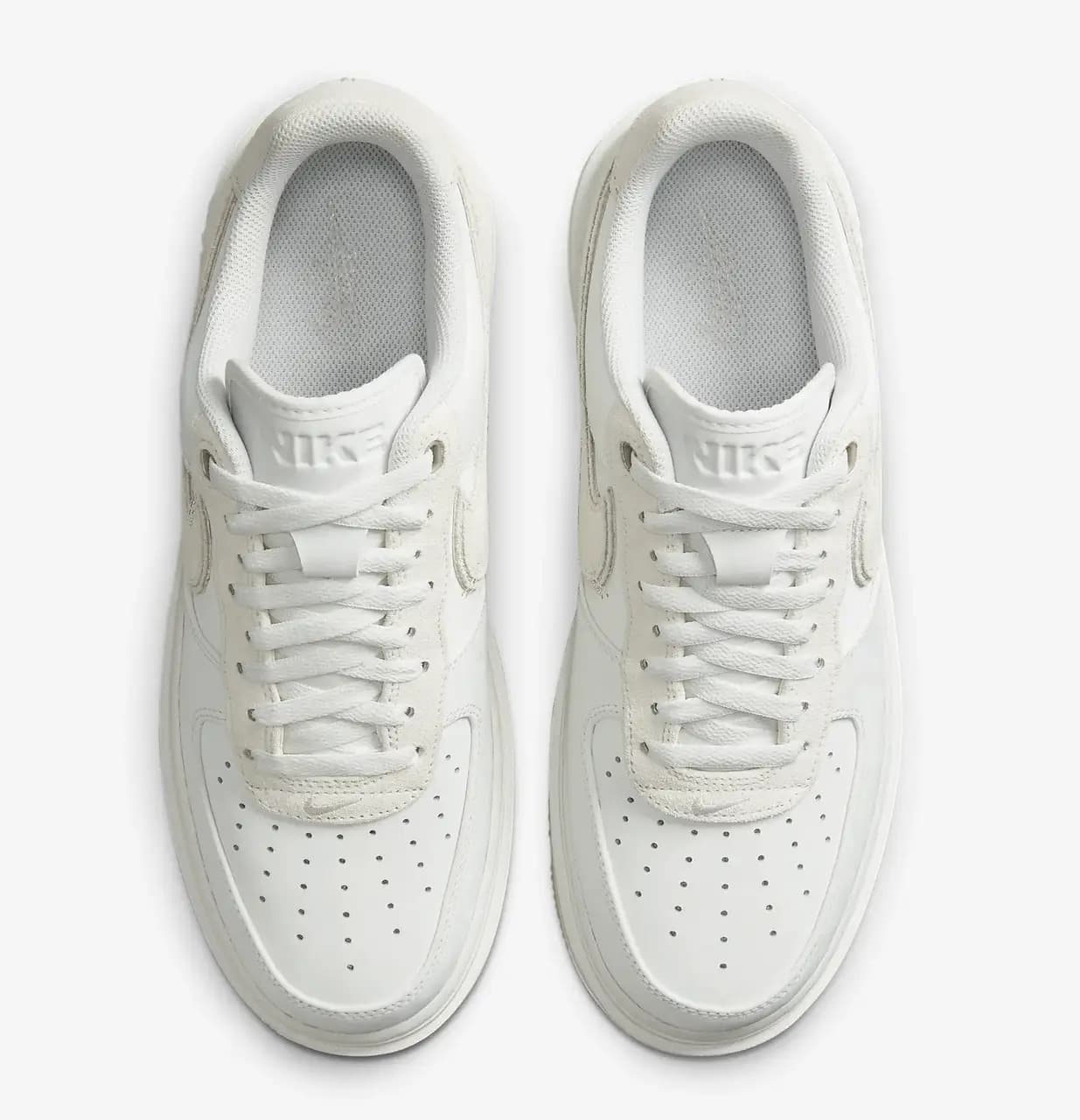 NIKE AIR FORCE 1 LUXE SNEAKERS (DD9605-100)