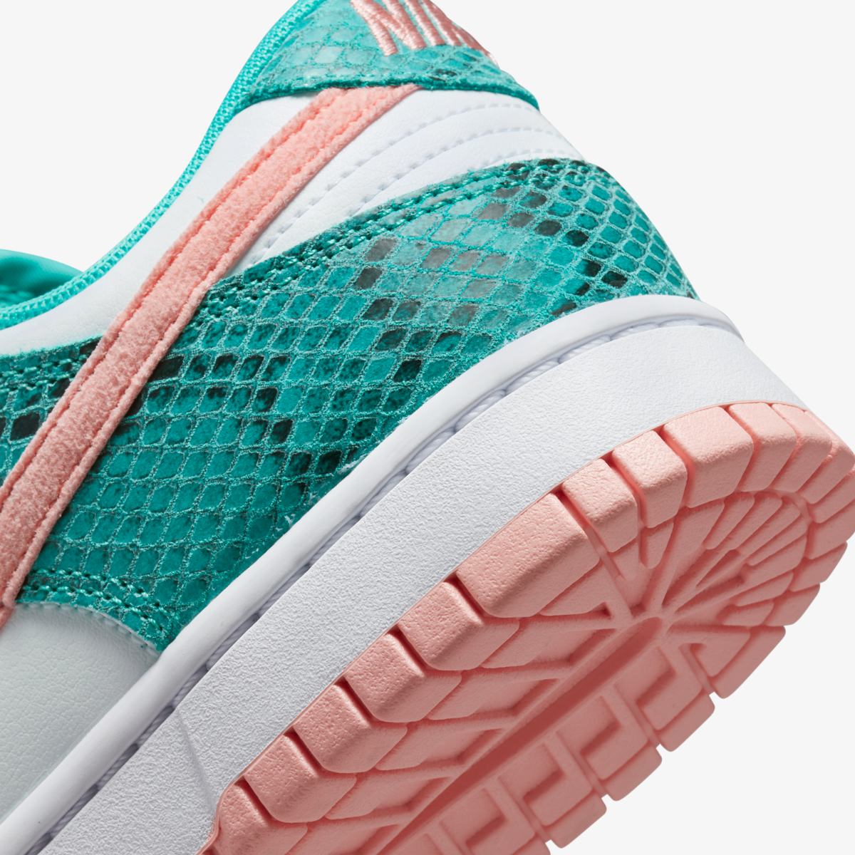 КЕДИ NIKE DUNK LOW ME (DR8577-300)
