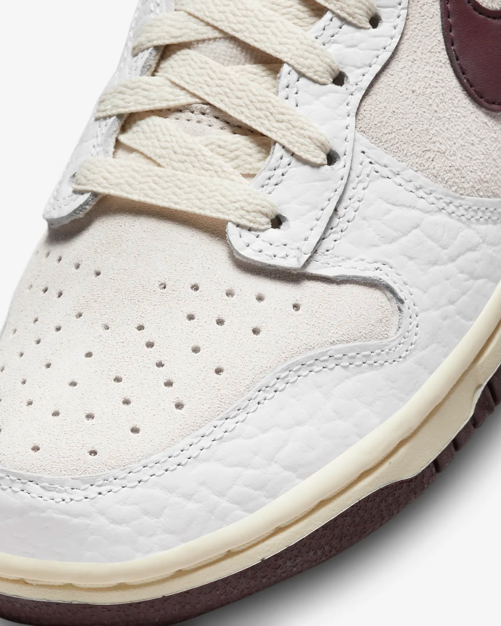 КРОСІВКИ WMNS NIKE DUNK HIGH (FB8482-100)