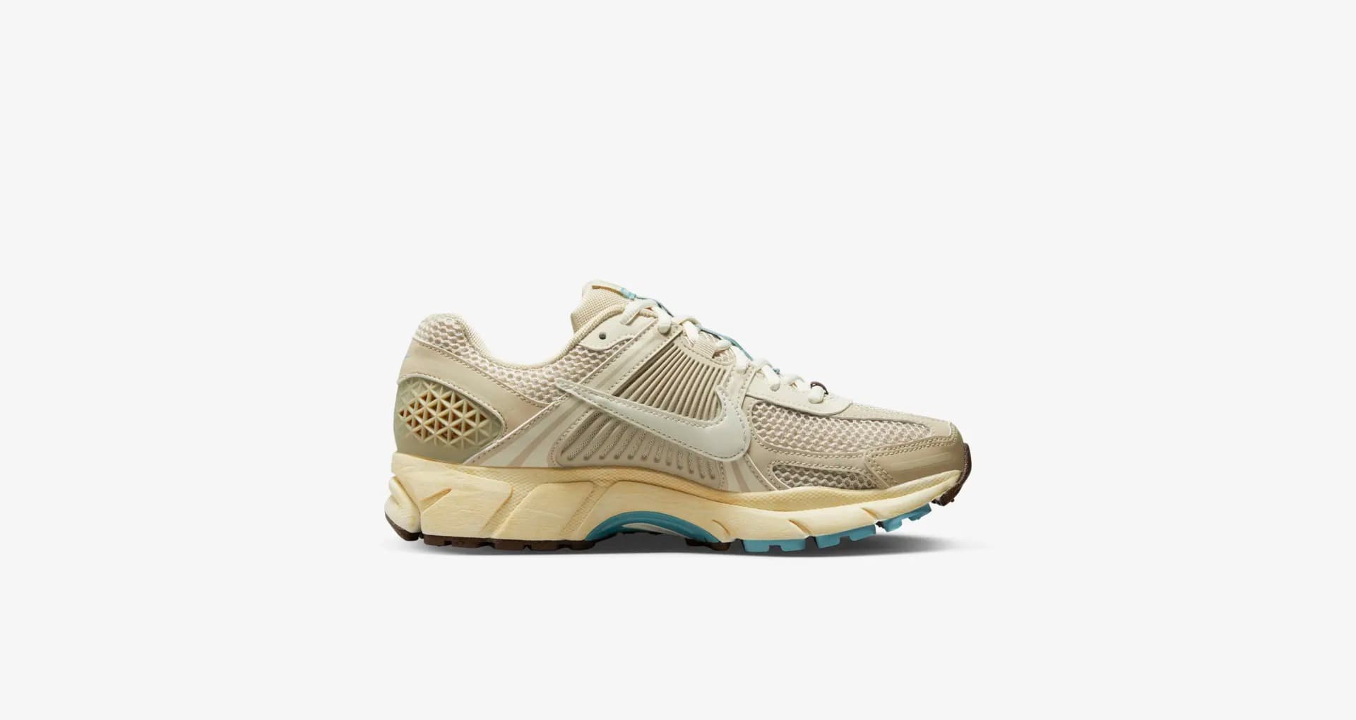 WMNS NIKE ZOOM VOMERO 5 SNEAKERS (FB8825-111)